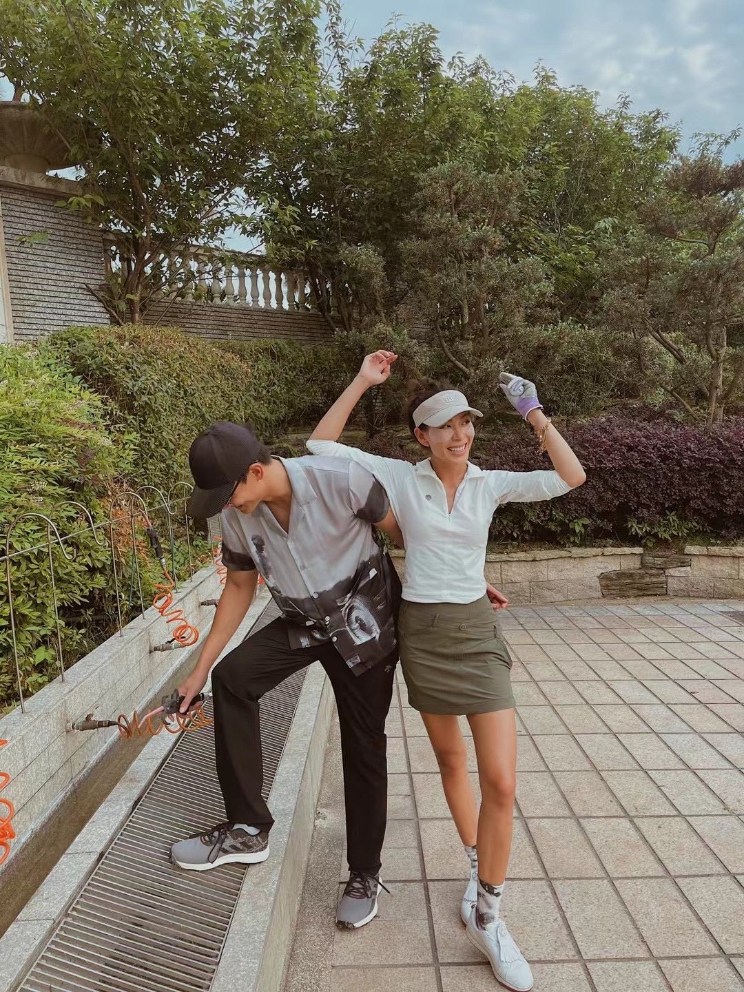 Loveland Diagonal Belt Golf Skort - Khaki - Erthe Golf