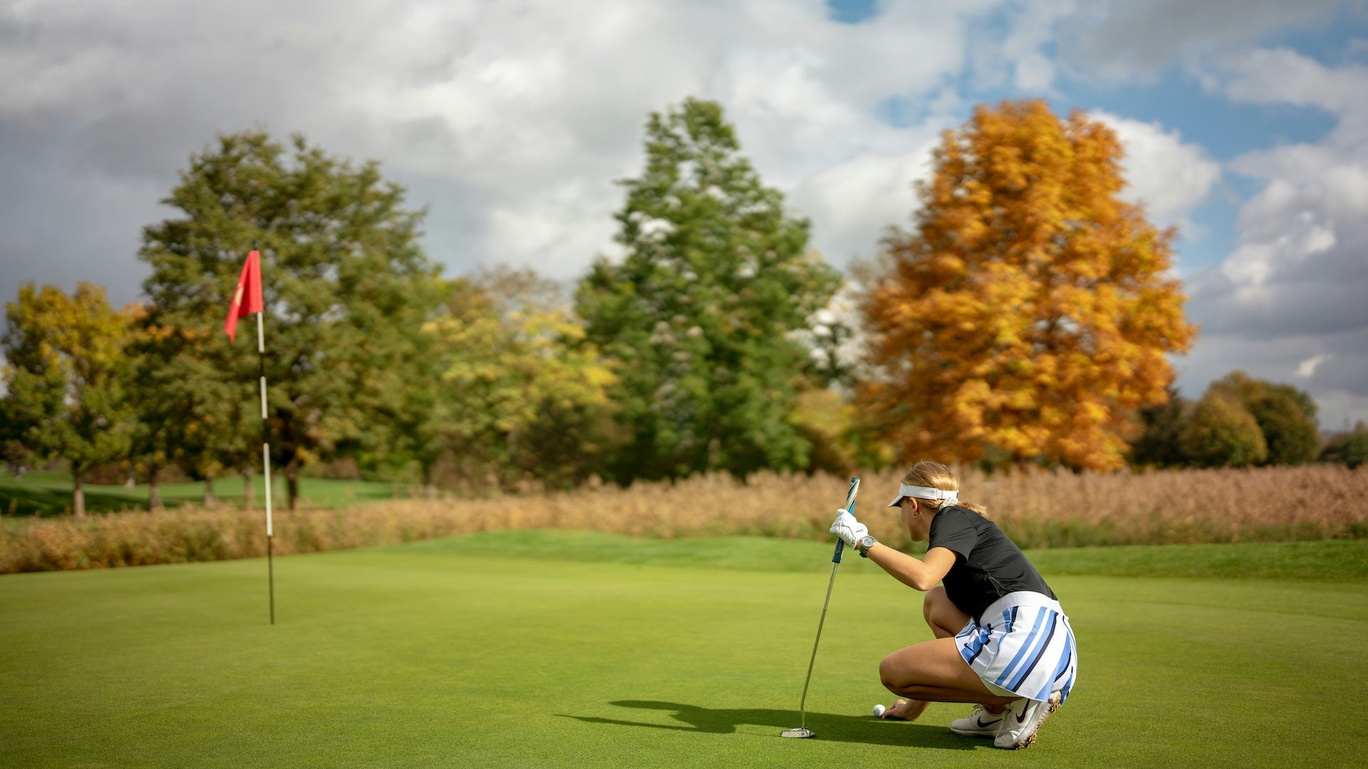 A Gentleman's Guide: How to Choose the Perfect Golf Apparel for Your Wife