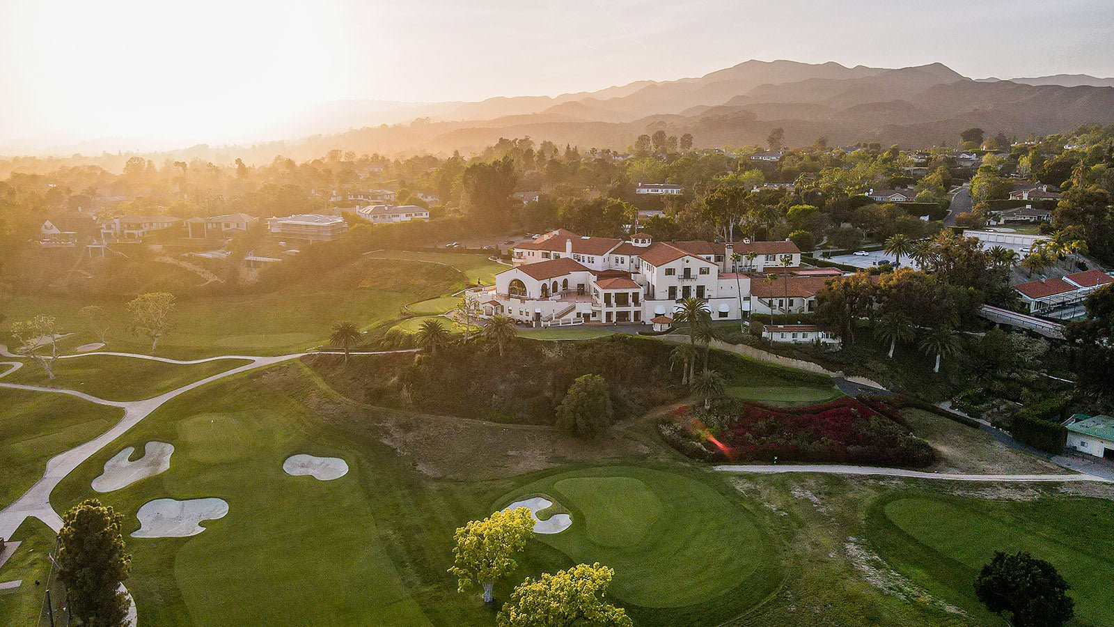 A Complete Guide to Riviera Country Club - Erthe Golf