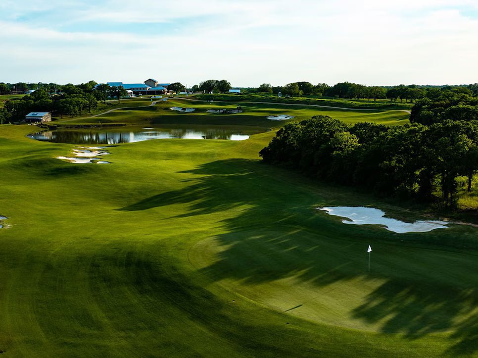 Course-Side in Dallas: What to Wear to the Texas Rangers Golf Club - Erthe Golf