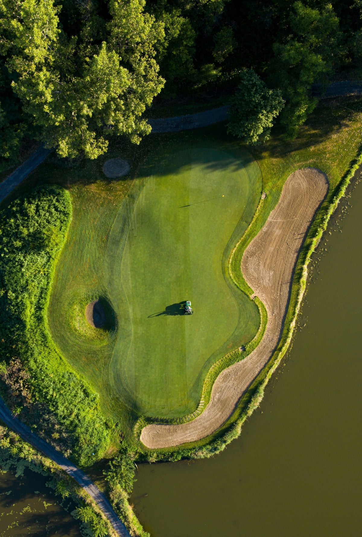 What to Wear to the Masters: 2026 Patron Style Guide - Erthe Golf