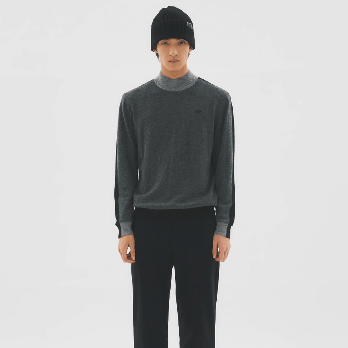 Master Bunny Edition Men's Knit Top - Grey - Erthe Golf