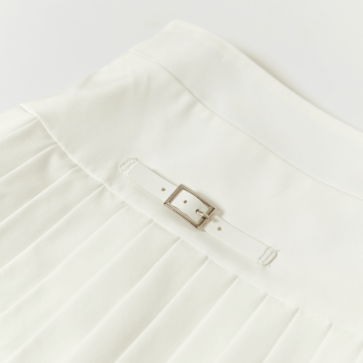 Women's Pleated Skirt - White - Erthe Golf