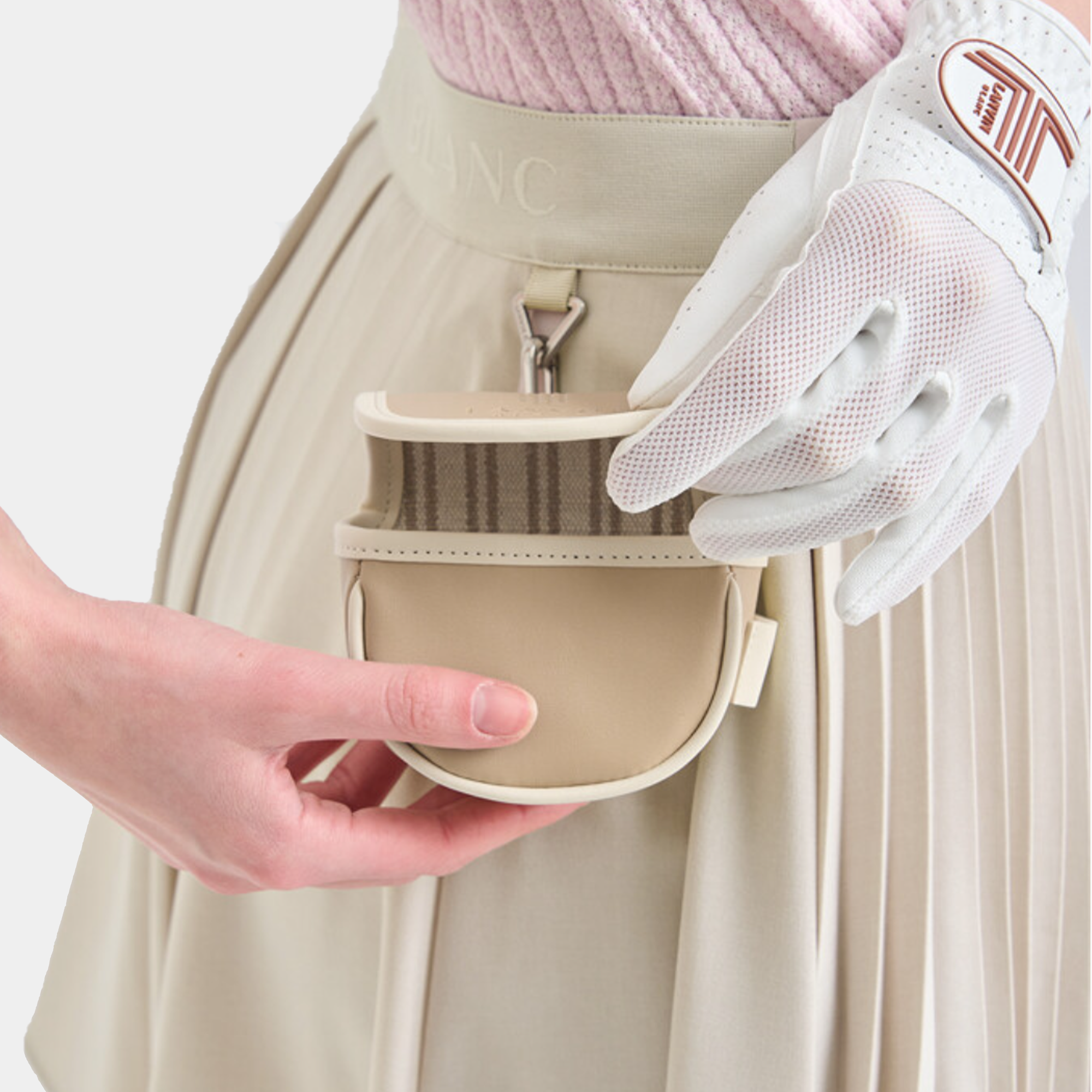 Women's Leather Ball Pouch Bag - Beige - Erthe Golf