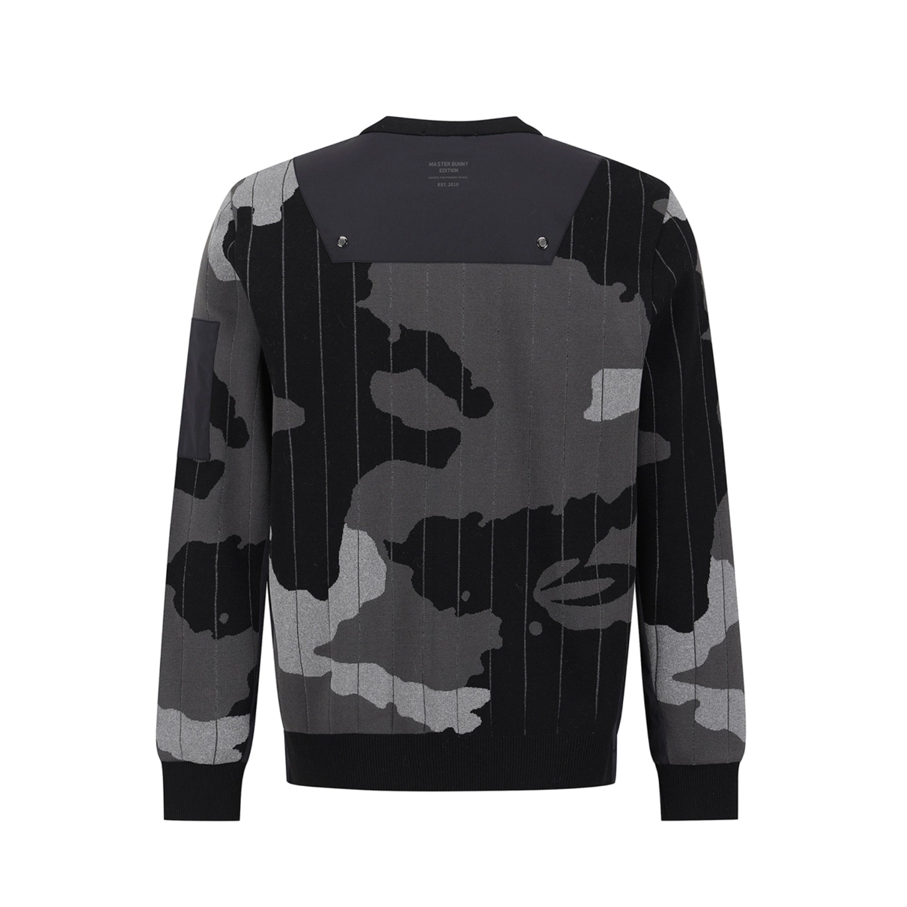 Master Bunny Edition Men's Camo Top - Black - Erthe Golf