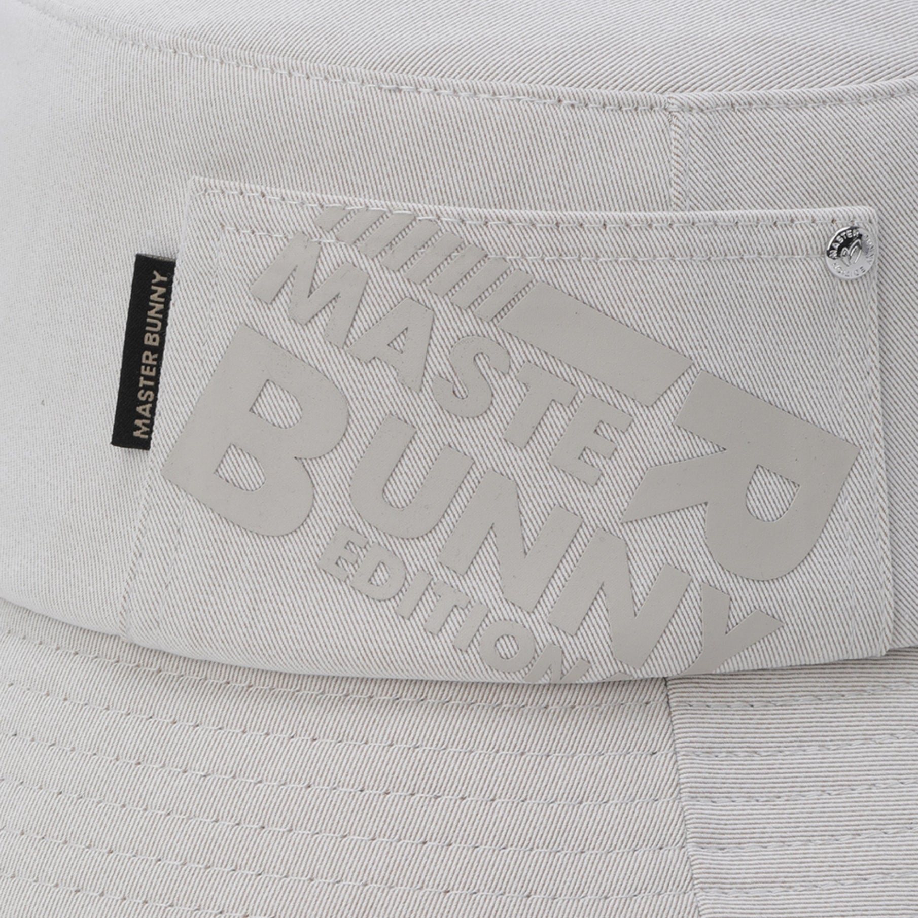 Master Bunny Edition Men&#39;s Logo Bucket Hat - Beige - Erthe Golf