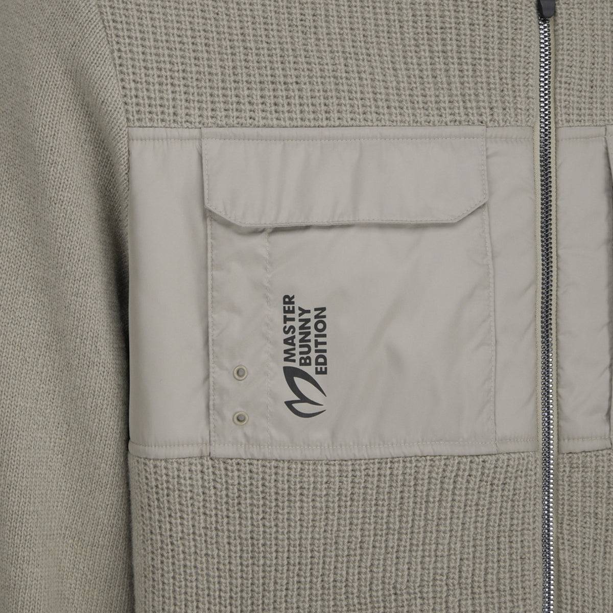 Master Bunny Edition Men's Cardigan Jacket - Beige - Erthe Golf