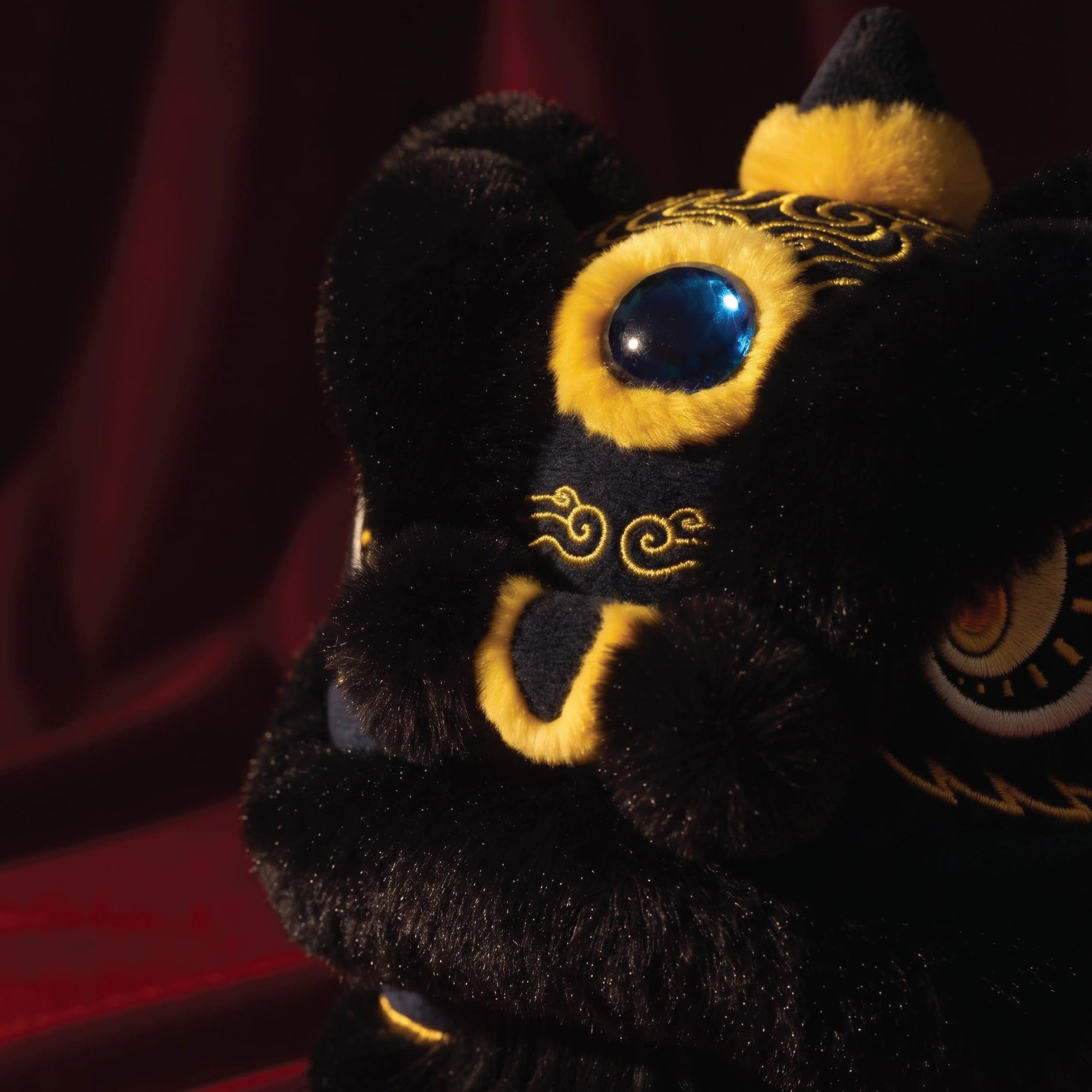 Lion Dance Golf Driver Cover - Black and Gold