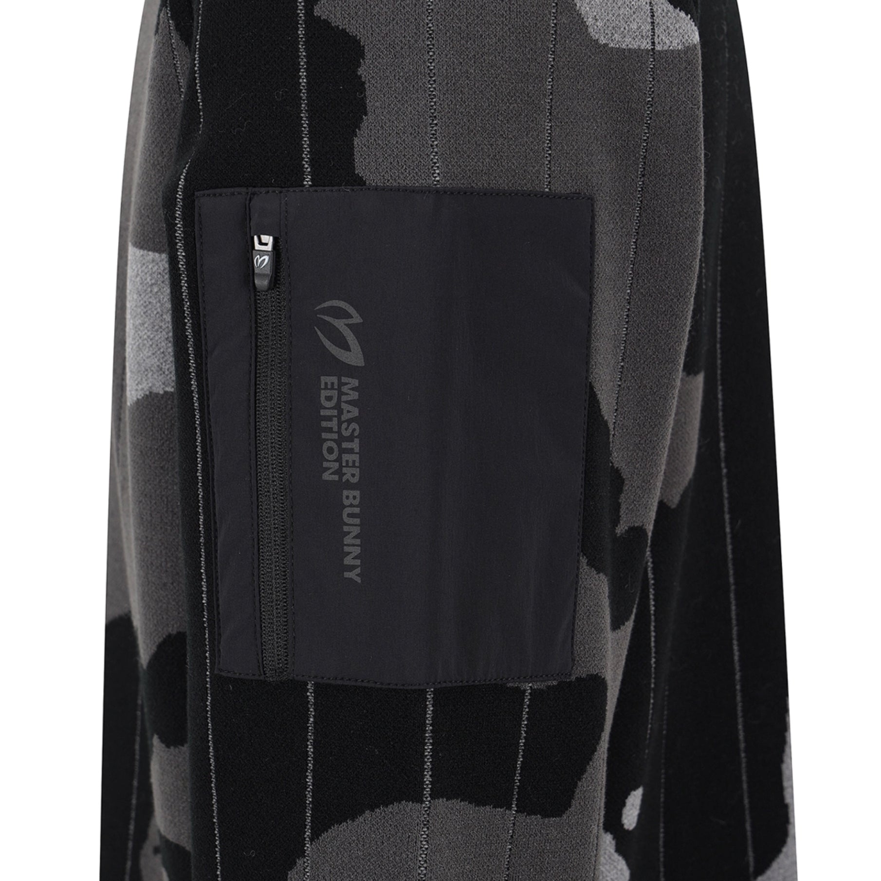 Master Bunny Edition Men&#39;s Camo Top - Black - Erthe Golf