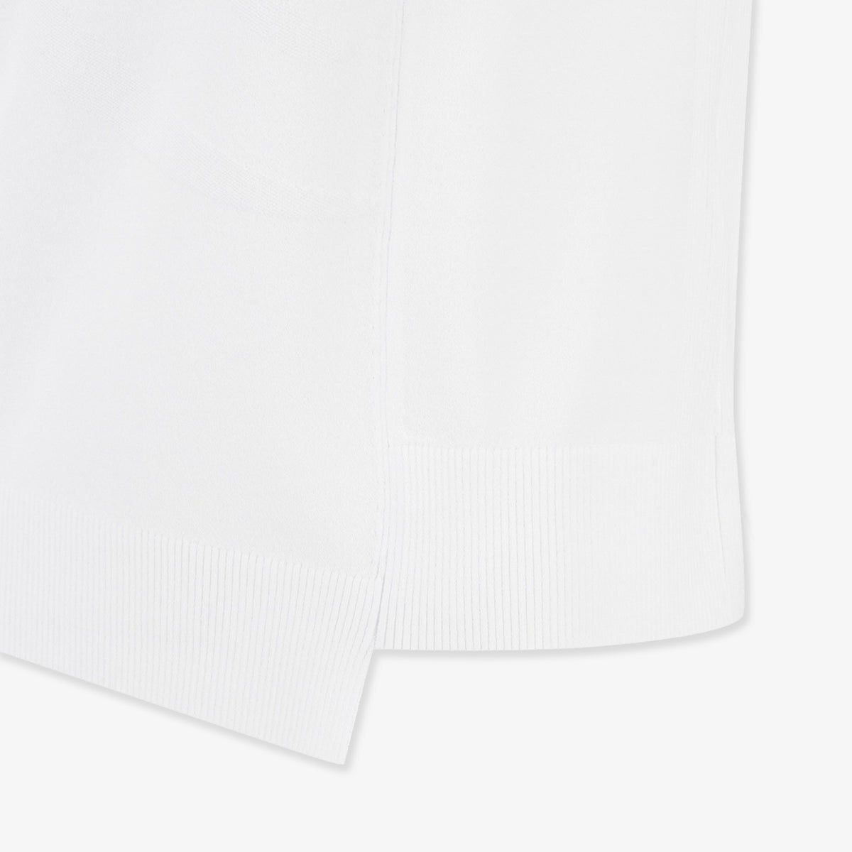 Master Bunny Edition Women's Knit Top - White - Erthe Golf