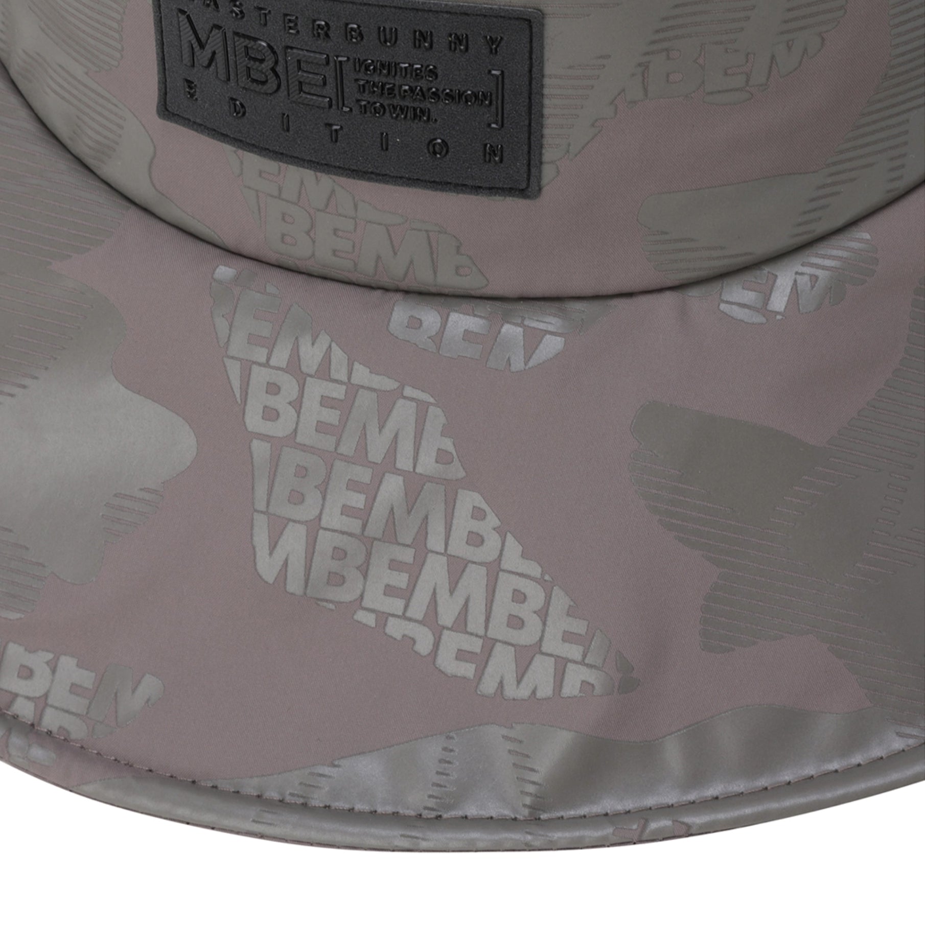 Master Bunny Edition Men&#39;s Bucket Hat - Beige - Erthe Golf