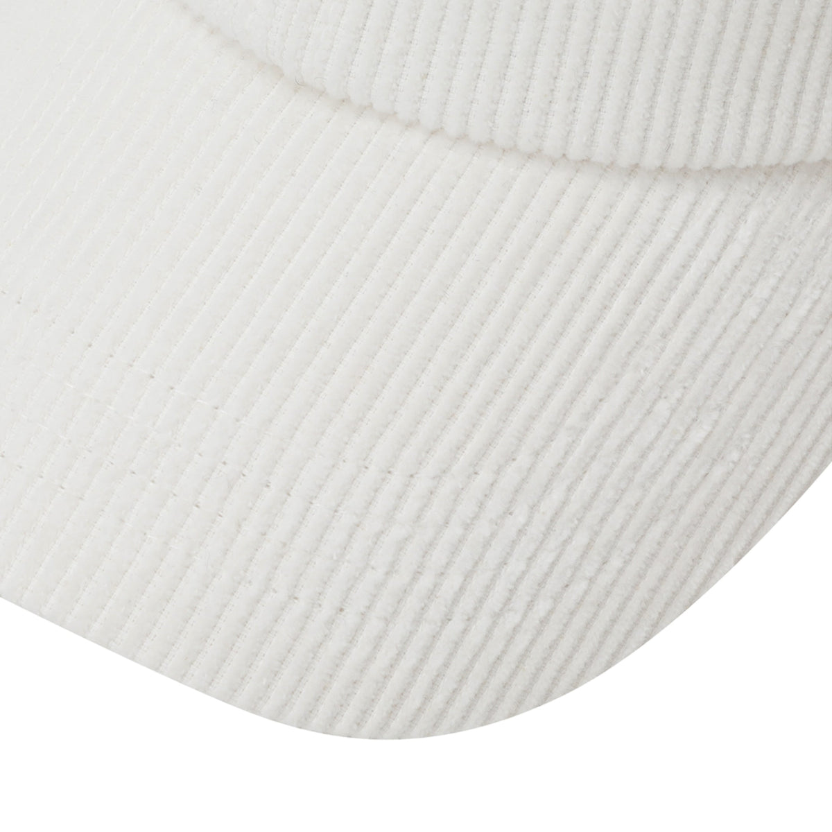 Master Bunny Edition Women's Fur Cap - White - Erthe Golf