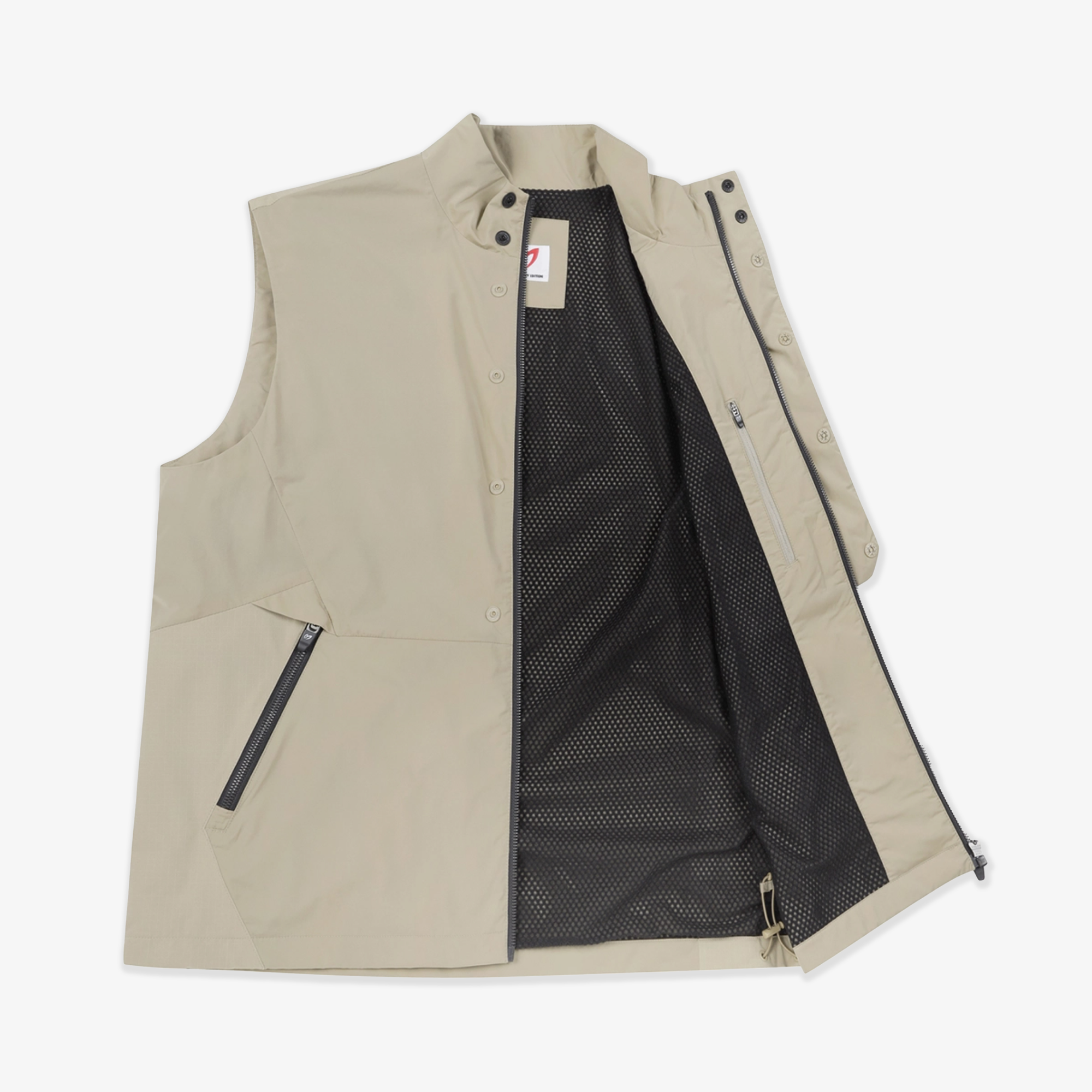 Master Bunny Edition Men&#39;s Pocket Vest Beige