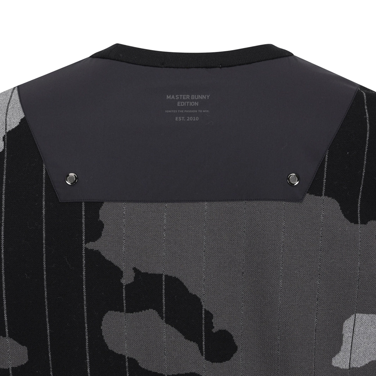 Master Bunny Edition Men's Camo Top - Black - Erthe Golf