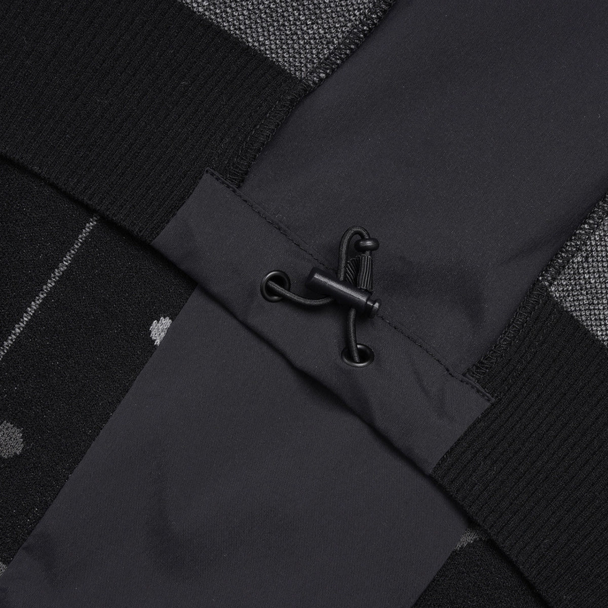 Master Bunny Edition Men's Camo Top - Black - Erthe Golf