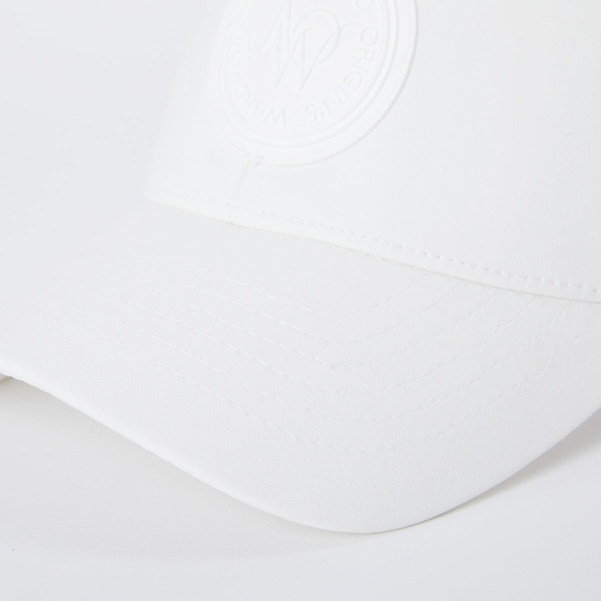 Unisex Logo Wappen Ball Cap - Off White - Erthe Golf
