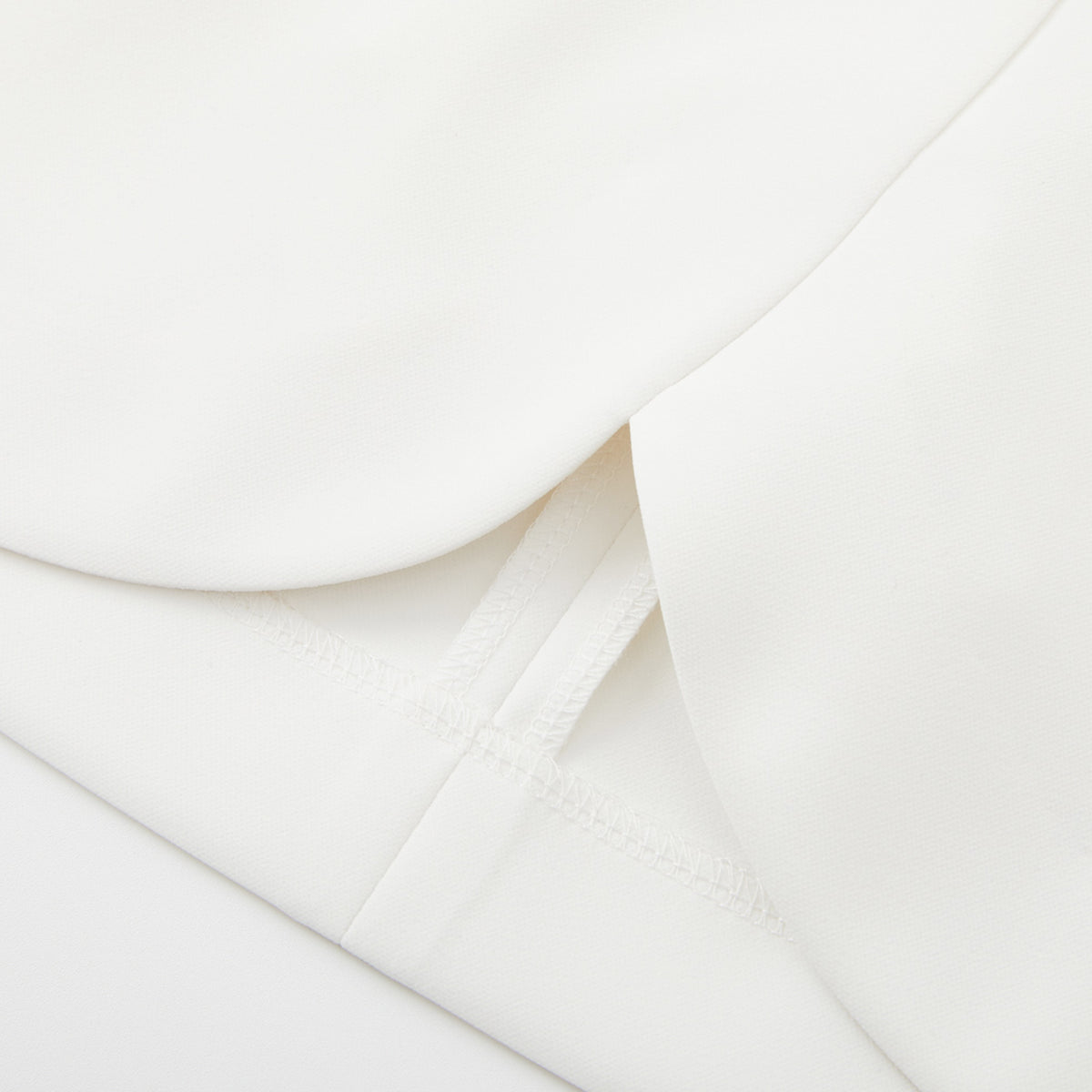 Women's Ribbon Pocket Tulip Skirt - Off White - Erthe Golf