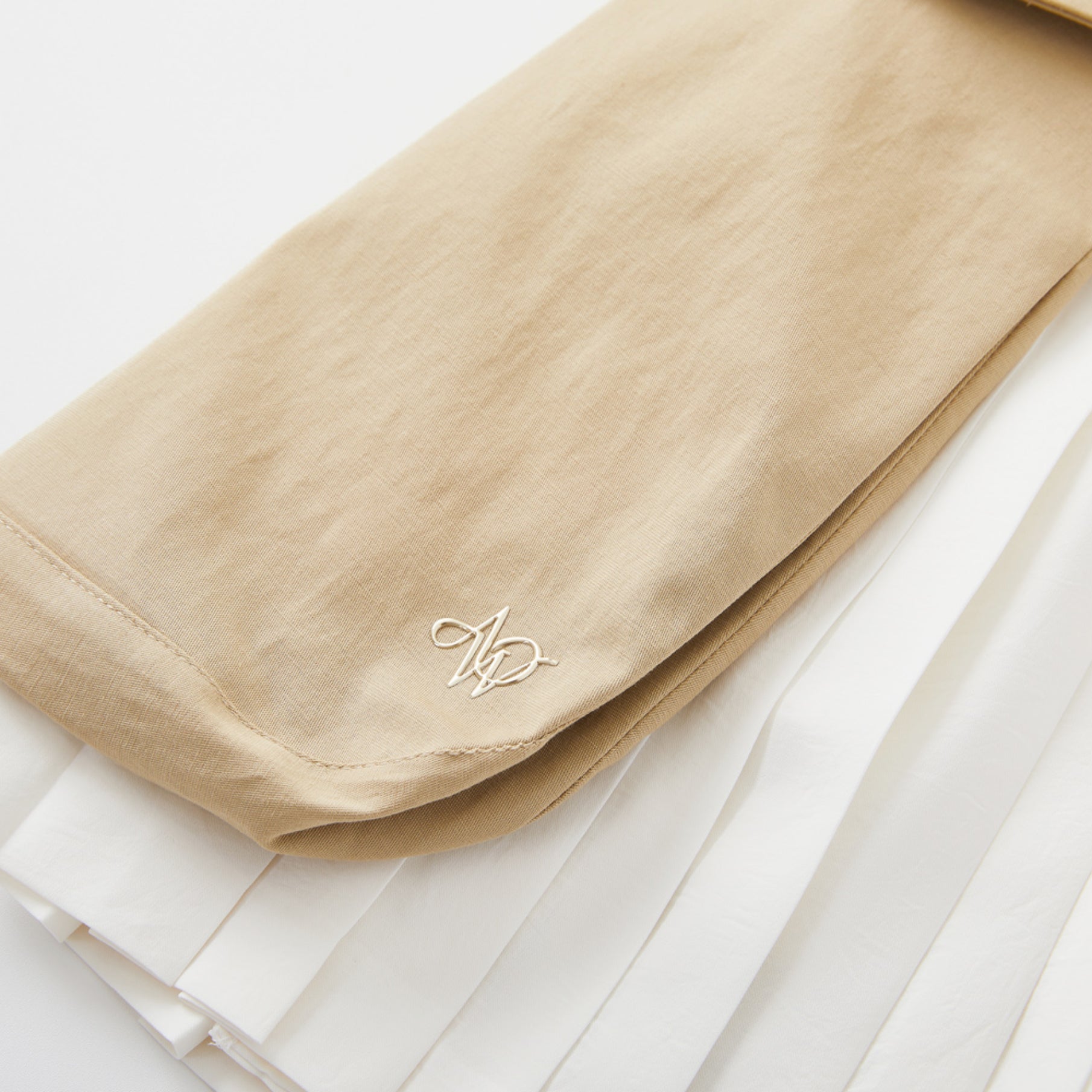 Women's Utility Pleats Skirt - Beige - Erthe Golf