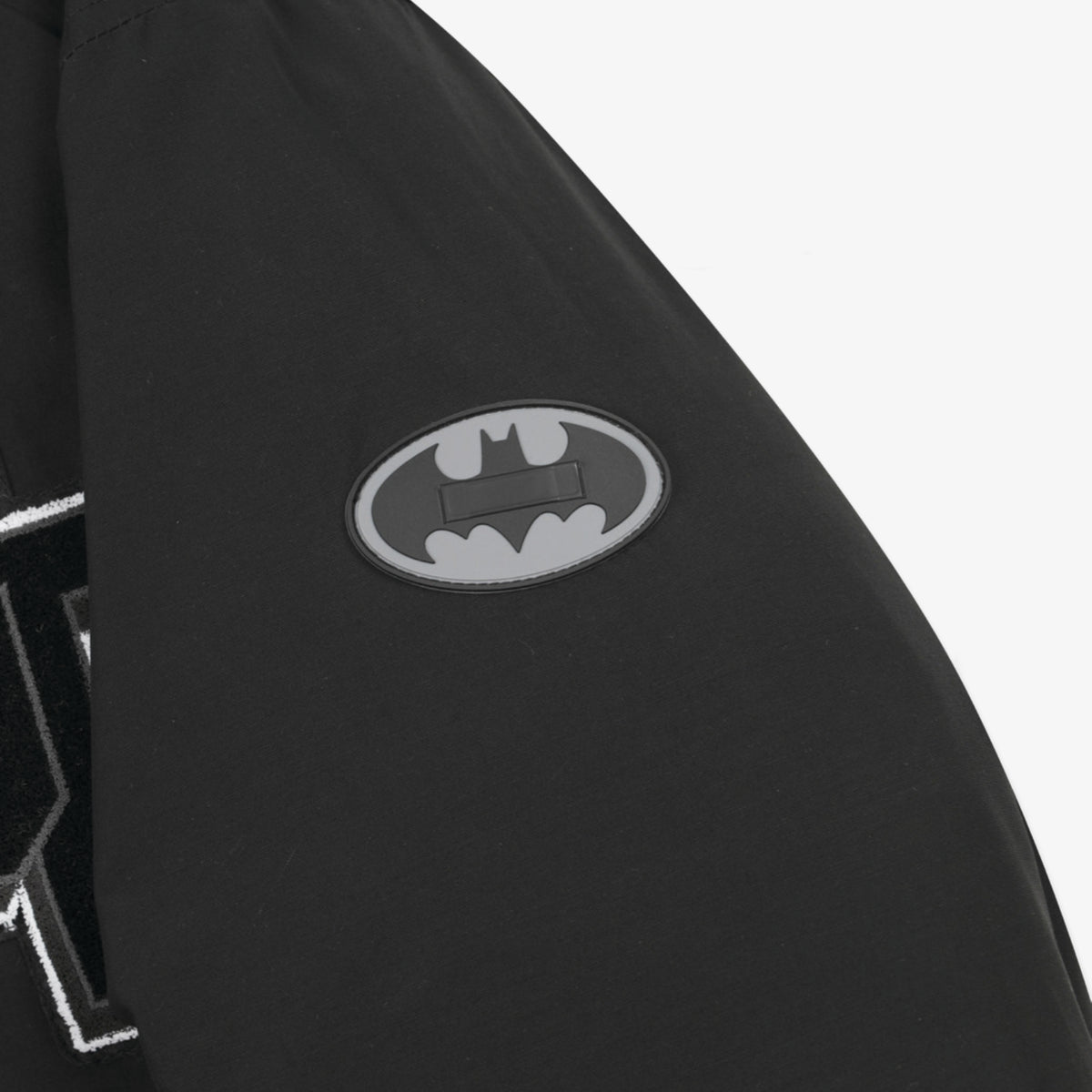 [Golden Bear x Batman] Men's Logo Coach Jacket - Black - Erthe Golf