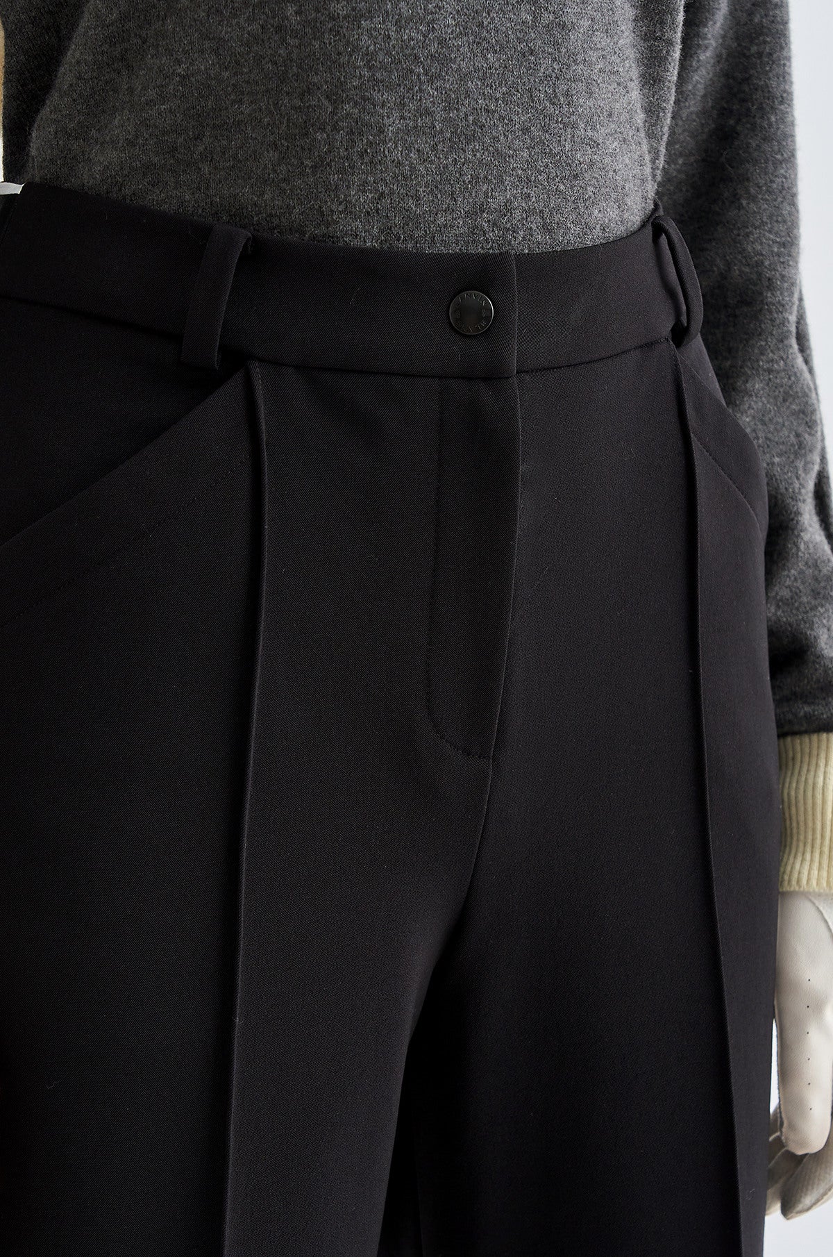 Lanvin Blanc Women's Pants - Black - Erthe Golf