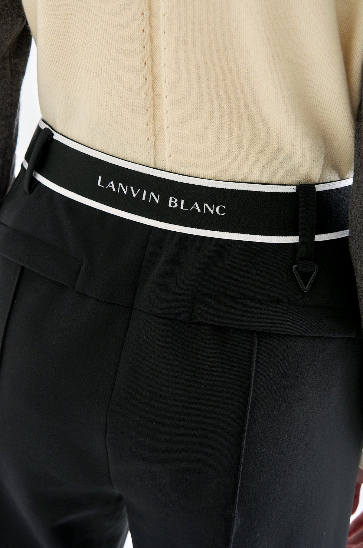 Lanvin Blanc Women&#39;s Pants - Black - Erthe Golf