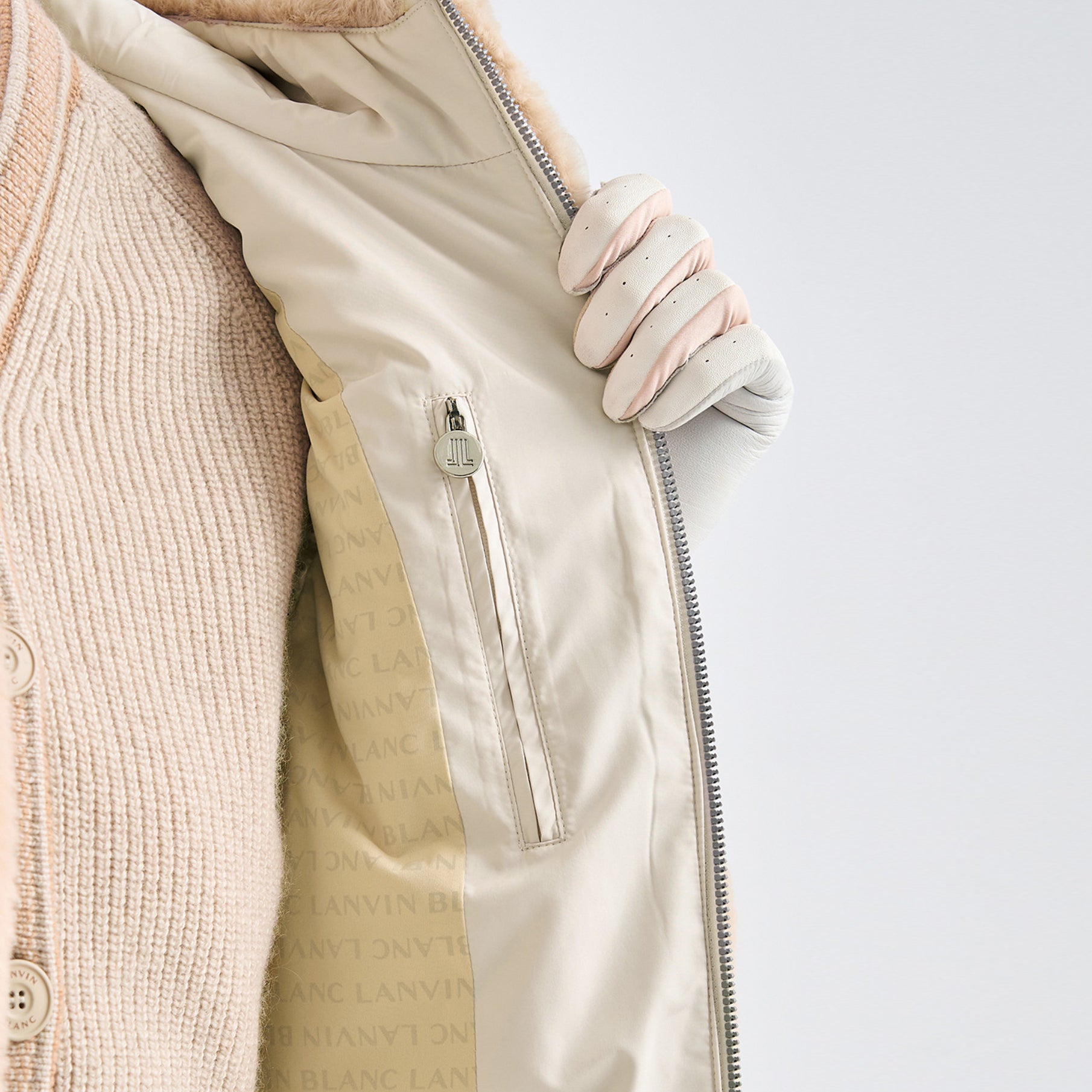 Women's Fur Vest - Beige - Erthe Golf