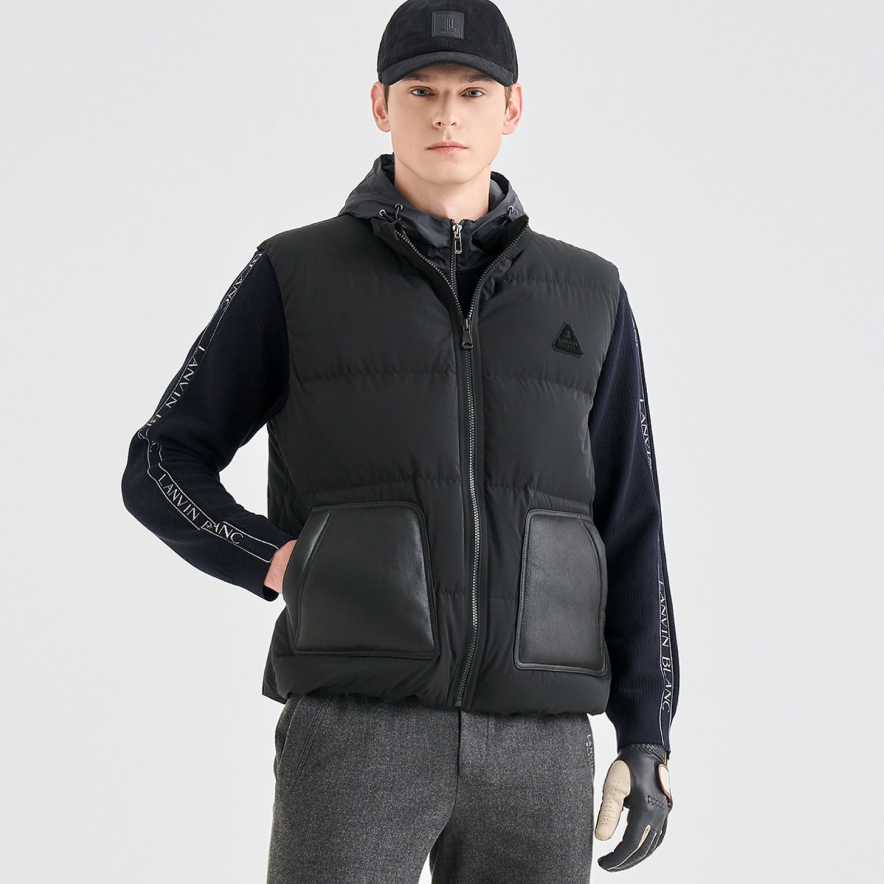 Men's Featherlight Vest - Black - Erthe Golf