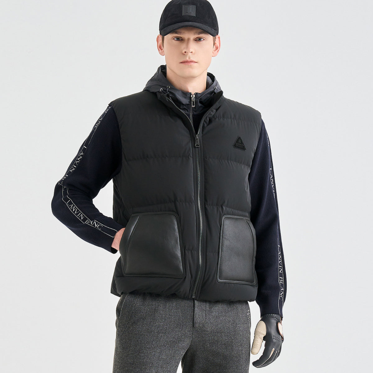 Men's Featherlight Vest - Black - Erthe Golf