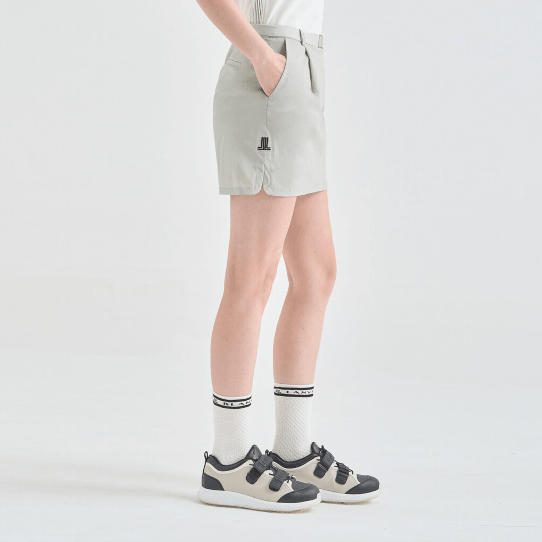 Women's Pintuck Belted Skirt - Grey - Erthe Golf