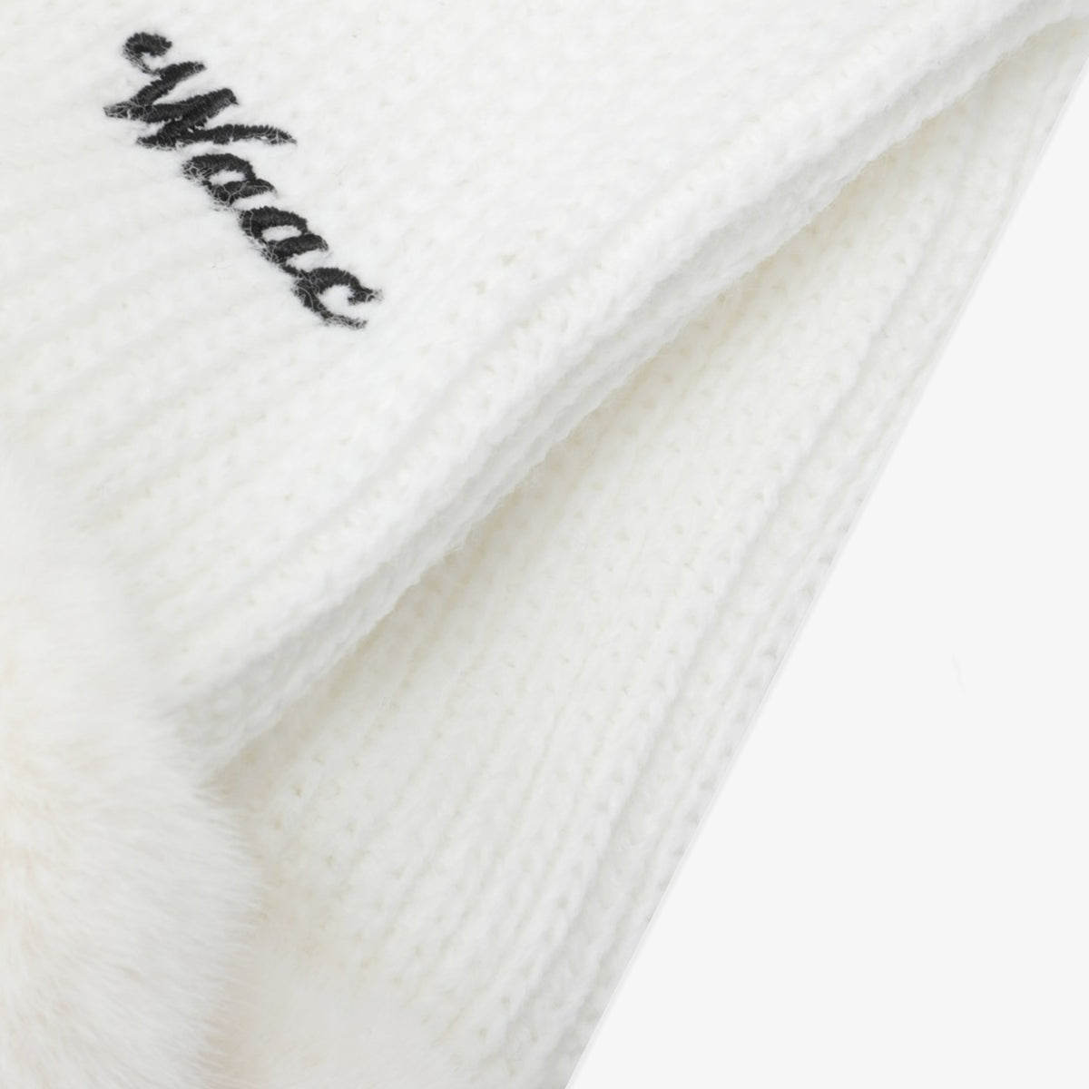 Women's Fur Ear Warmer - White - Erthe Golf