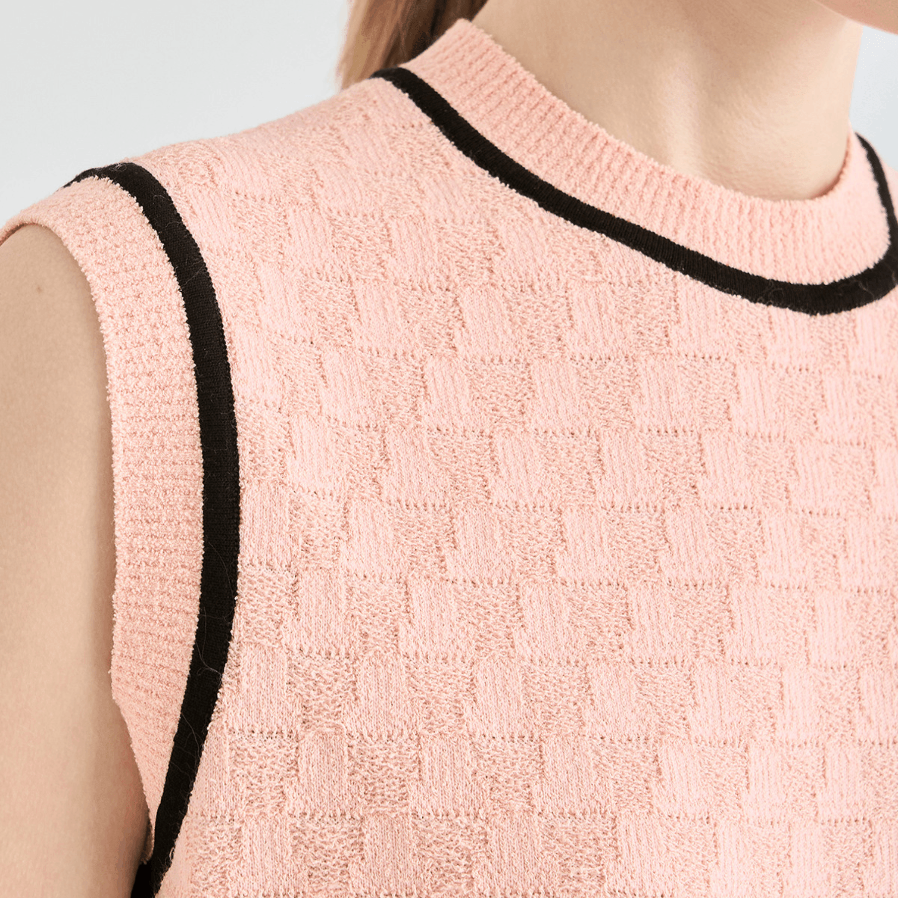 Women's Ribbon Knit Vest - Coral - Erthe Golf