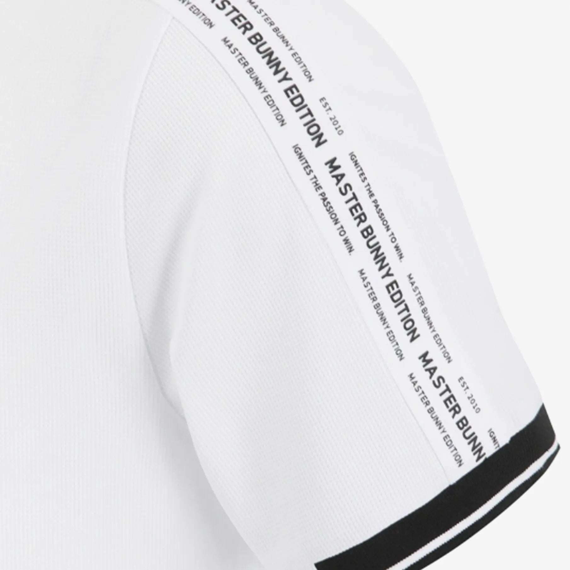 Men's Half - Button Badge Polo - White - Erthe Golf