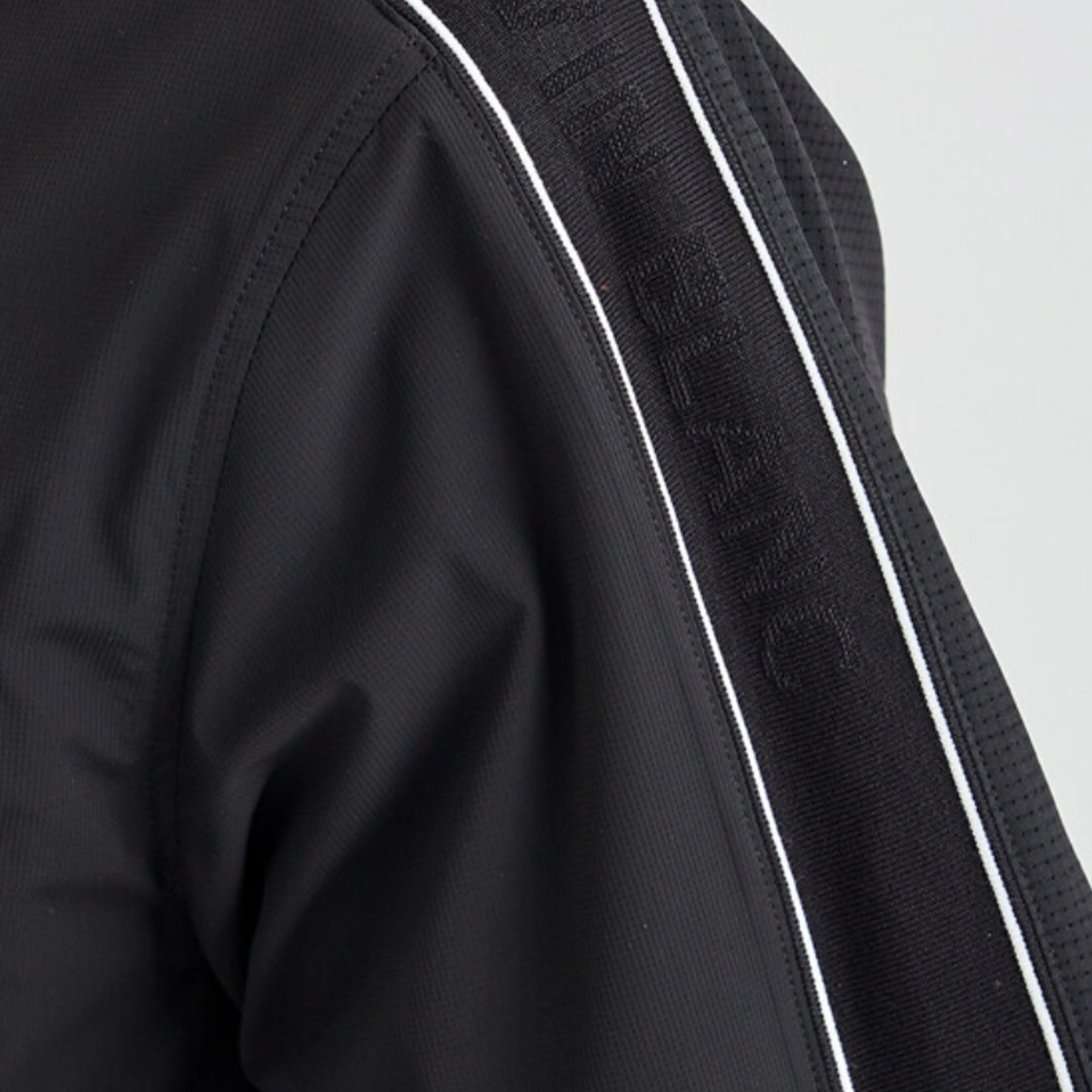 Men's Texture - Block Zip Jacket - Black - Erthe Golf