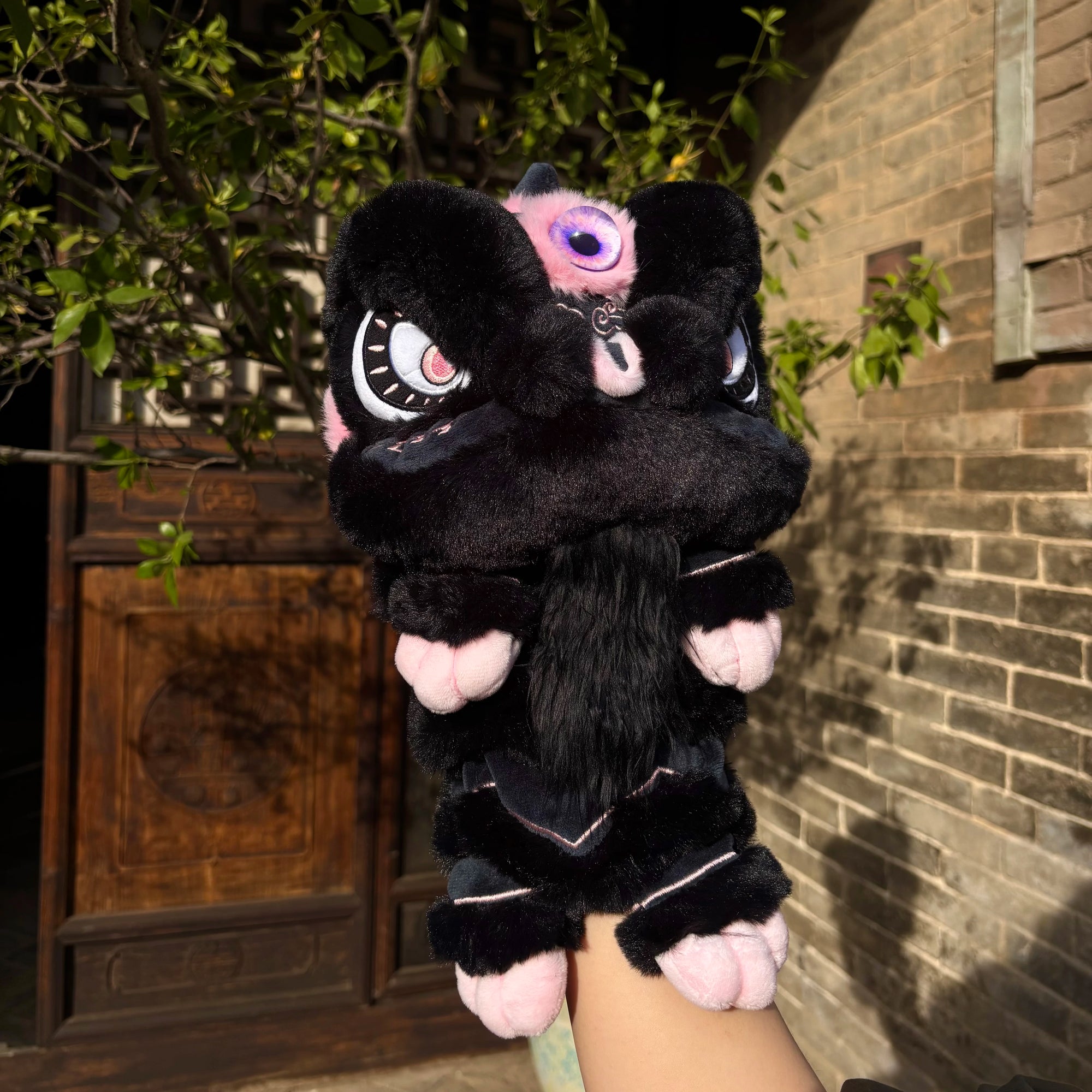 Lion Dance Golf Driver Cover - Black and Pink - Erthe Golf