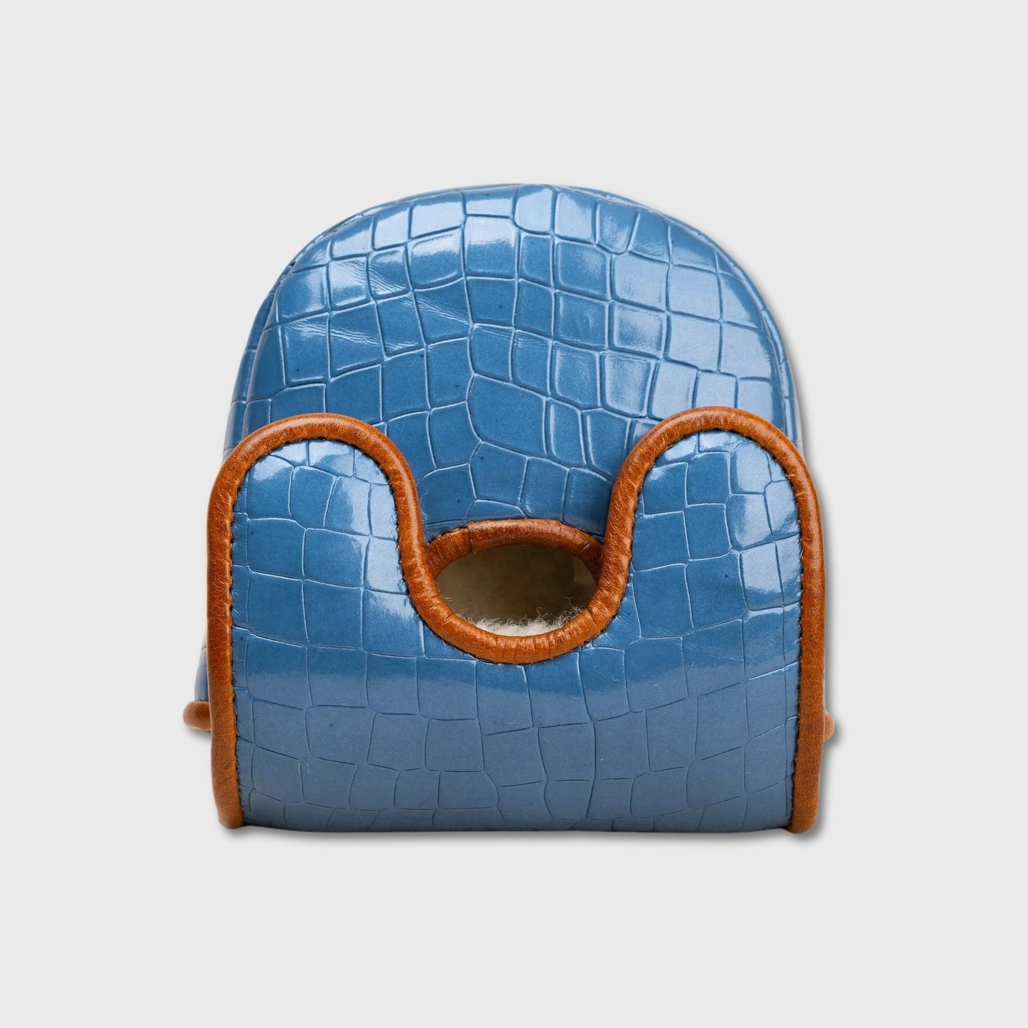 A small blue crocodile-embossed DF3 putter cover with tan leather trim and a circular opening, shown against a light gray background.