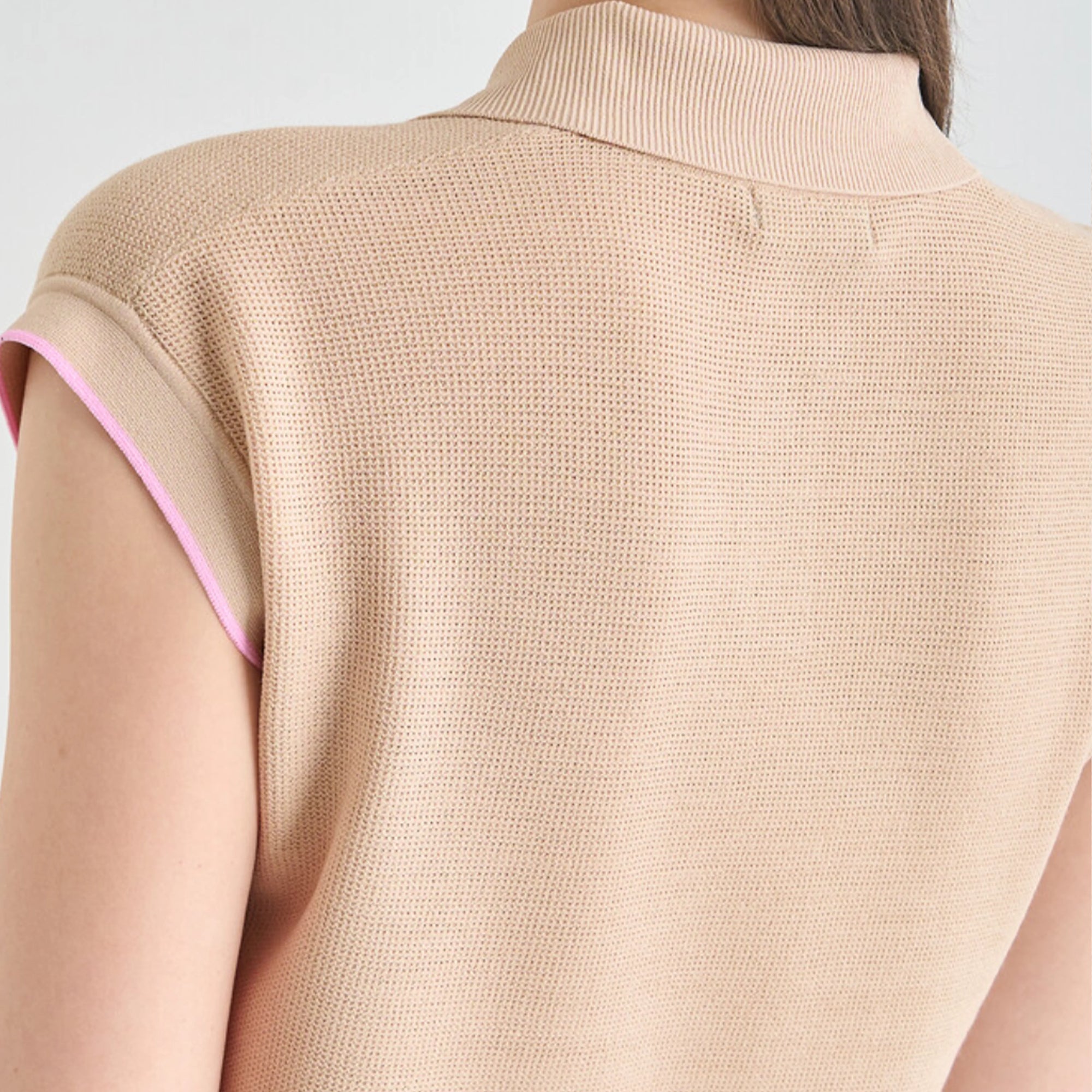 Women's Color - Line Knit Vest - Beige - Erthe Golf