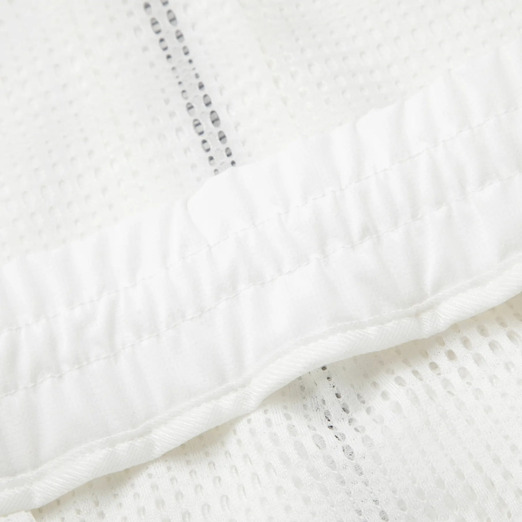 Women's Crochet Hooded Vest - White - Erthe Golf