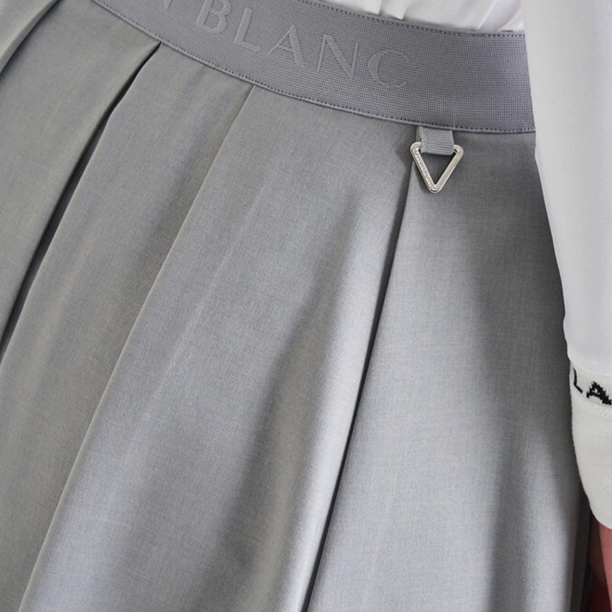 Women's Pleated Stretch Skirt - Grey - Erthe Golf
