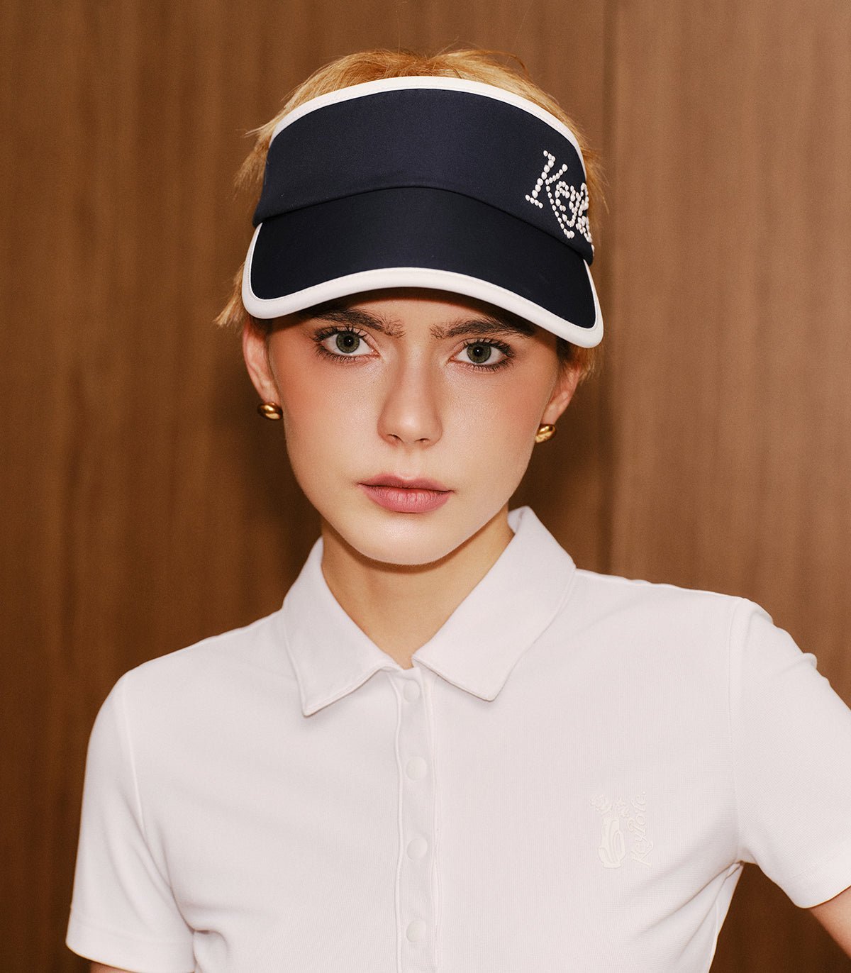 Keypote Women's Navy Blue Tour Golf Visor on Model | Erthe Golf