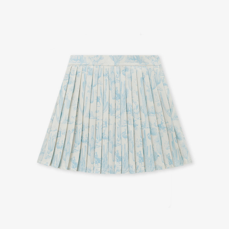 The Playful Girl Fairway Look