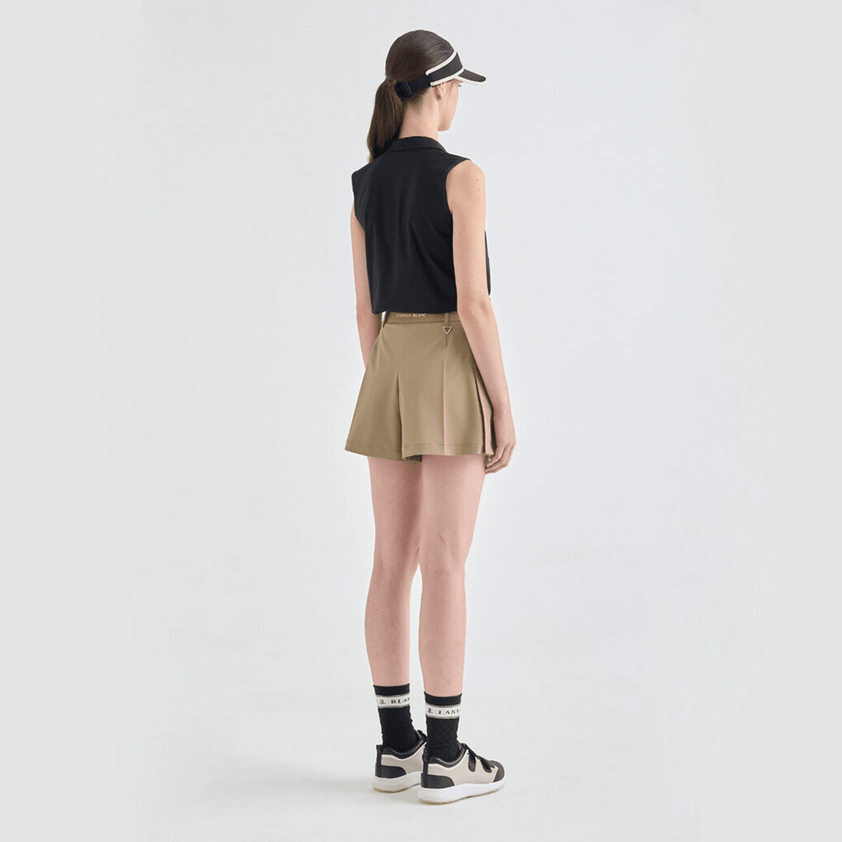 Women's Flap Pocket Shorts - Khaki Beige - Erthe Golf