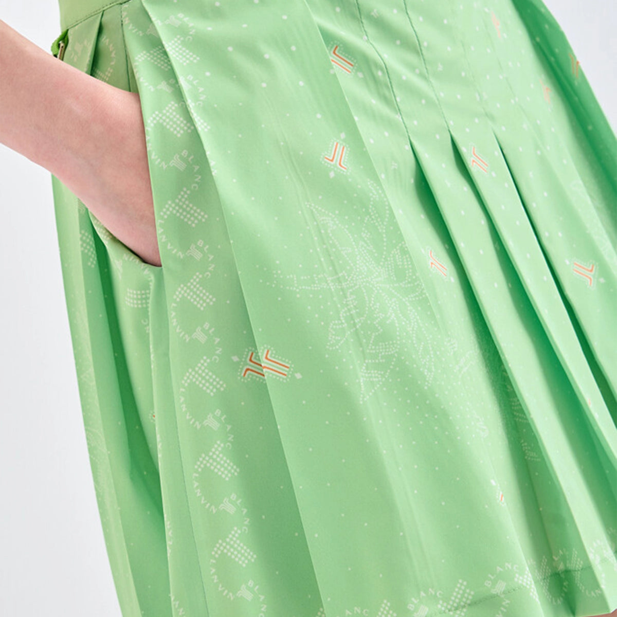 Women's Pleated Mini Skirt - Light Green - Erthe Golf