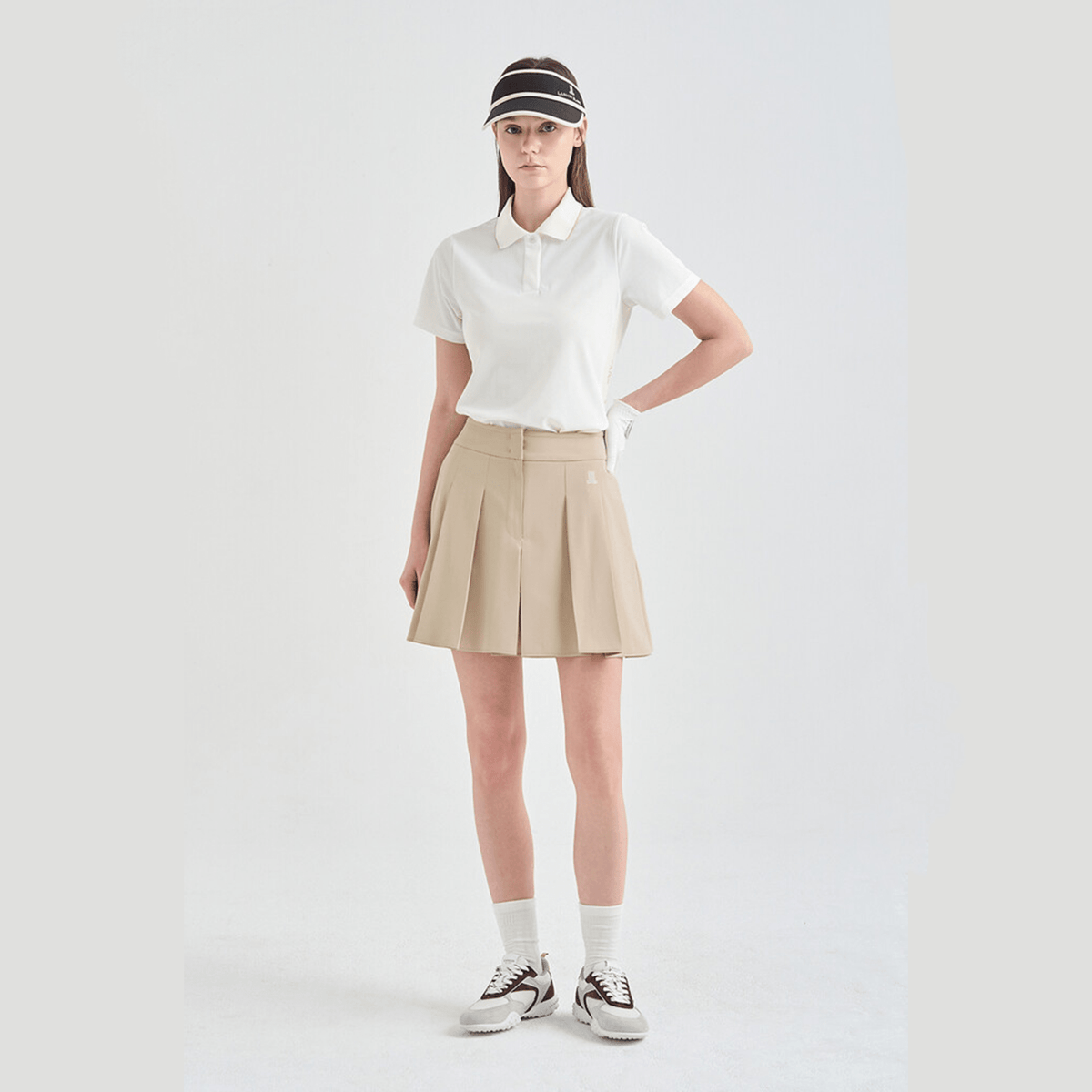 Women's Water-Repellent Pleated Culotte Shorts - Sepia Beige - Erthe Golf