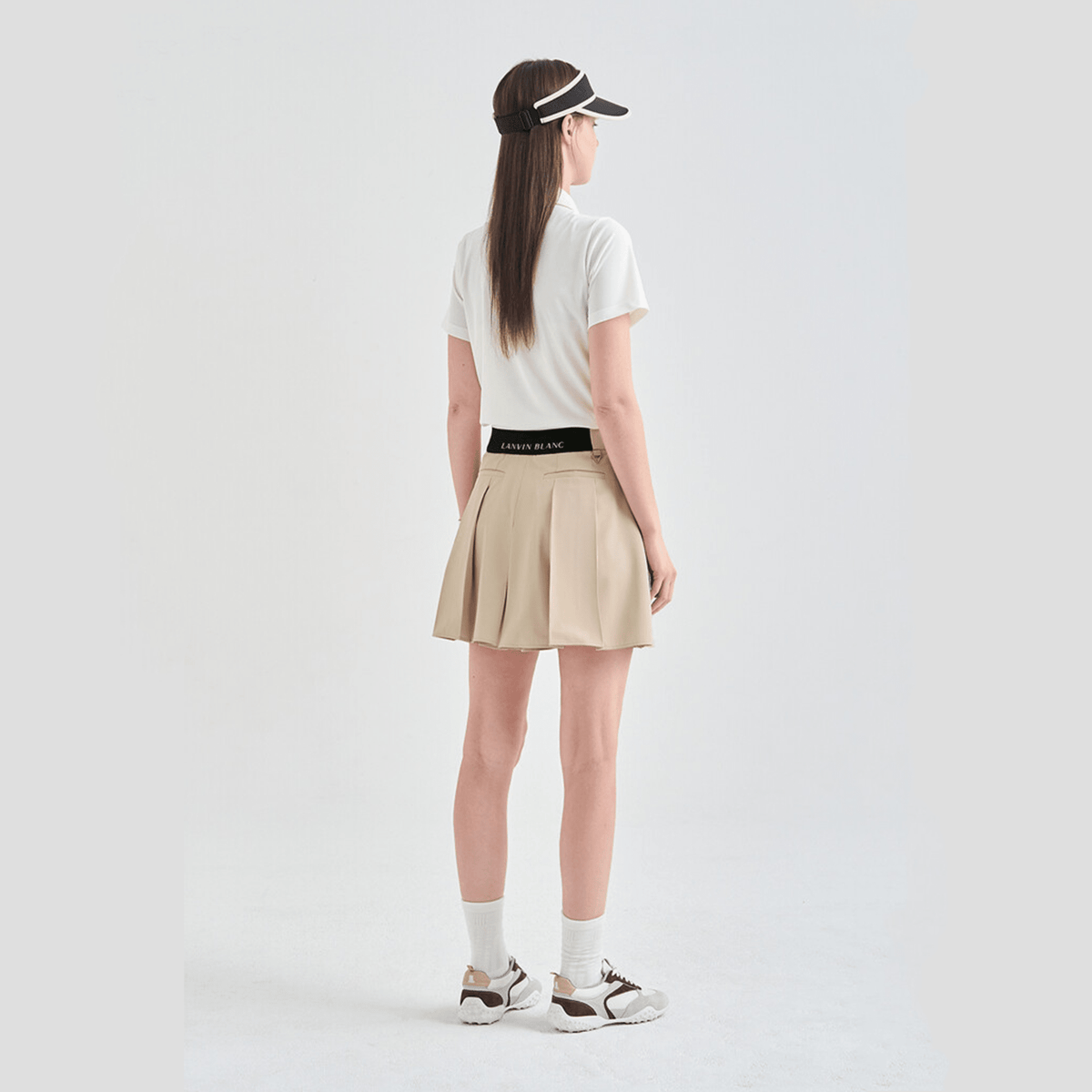 Women's Water-Repellent Pleated Culotte Shorts - Sepia Beige - Erthe Golf