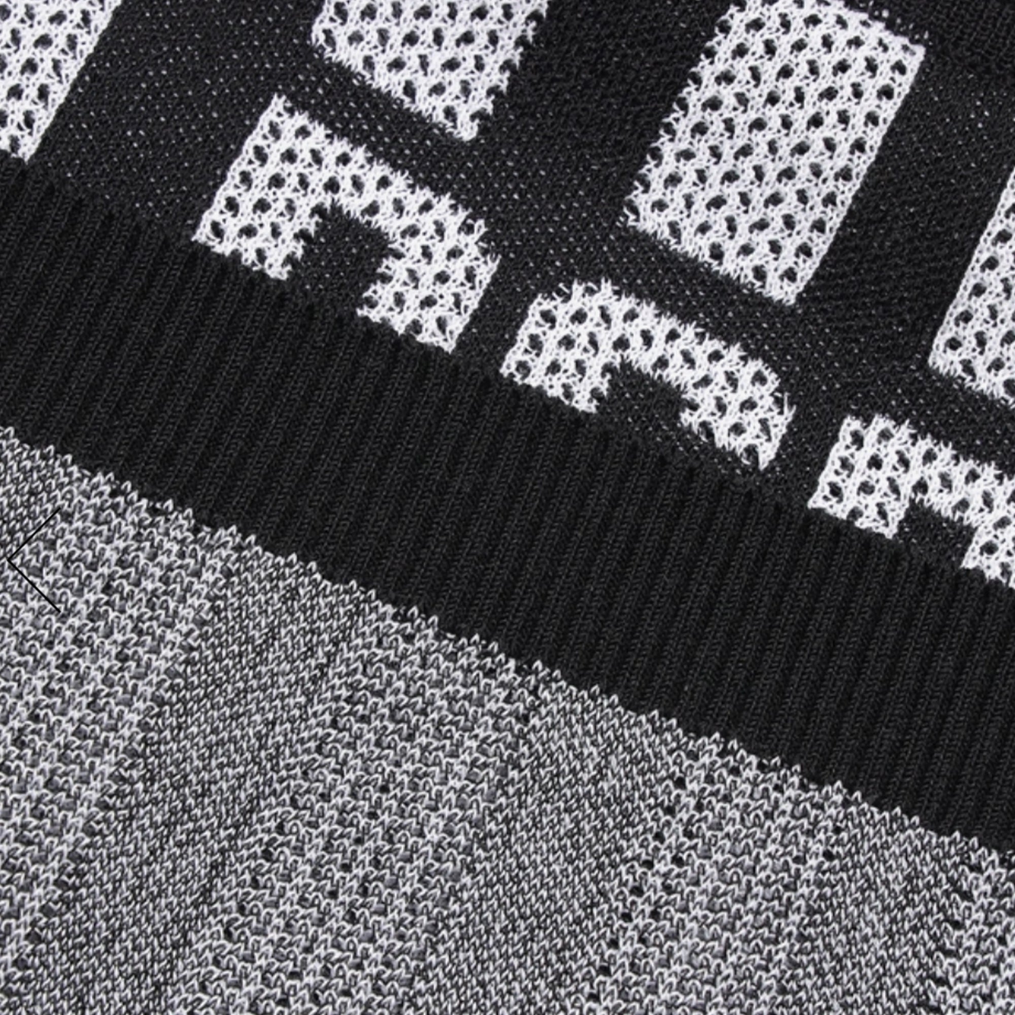 Women's Logo Two - Tone Vest - Black - Erthe Golf