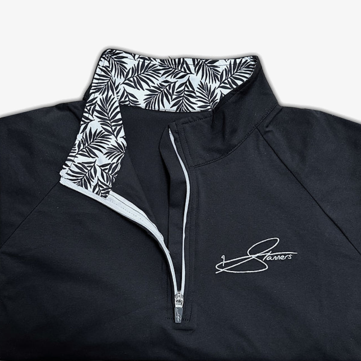 Men's Onyx Quarter Zip - Black - Erthe Golf